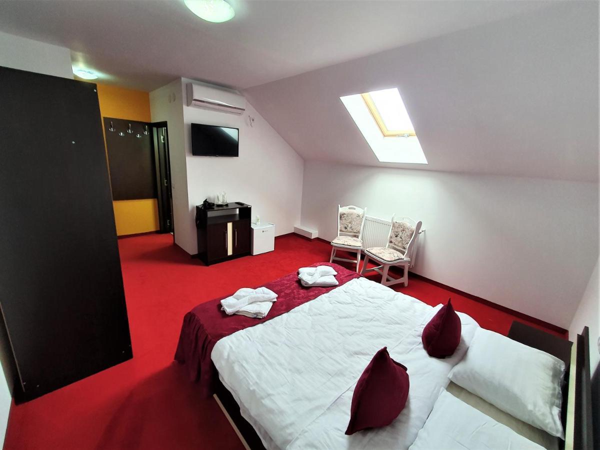 Ari Events Hotell Caseiu Exteriör bild